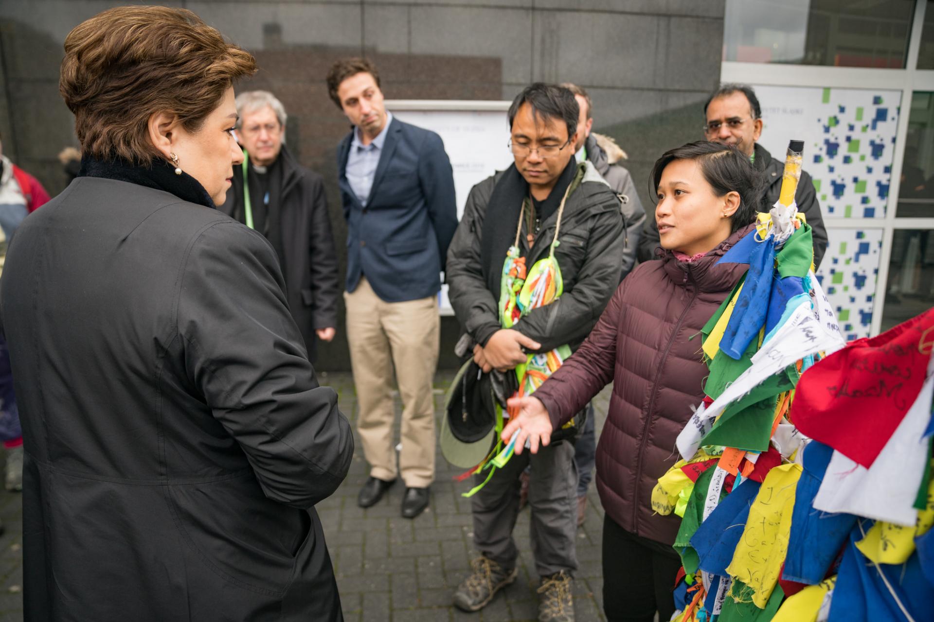 Patricia Espinosa meets a group Climate Pilgrims at COP24