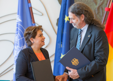 UNFCCC's Patricia Espinosa with German State Secretary Walter Lindner 
