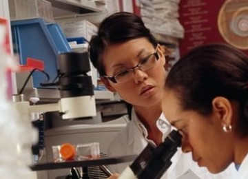 Two women working in a lab