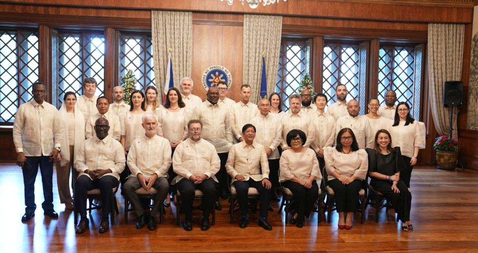 main landing photo with the president