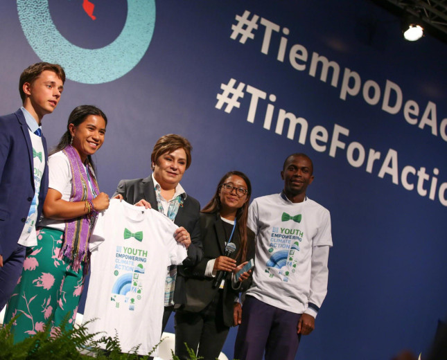 Picture with UNFCCC Executive Secretary at Youth Day COP25